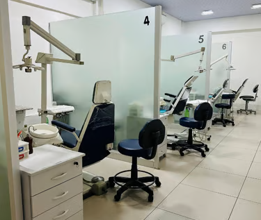 Clínica odontológica moderna Costa Hamzi